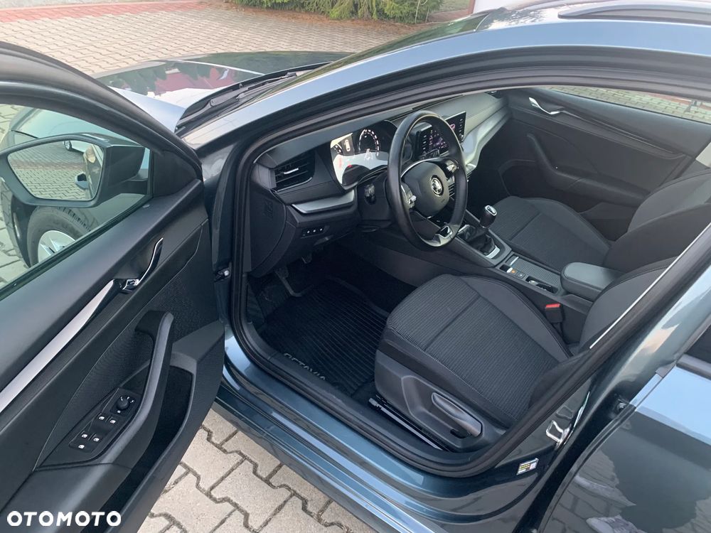 Skoda Octavia 2.0 TDI Ambition DSG - 11