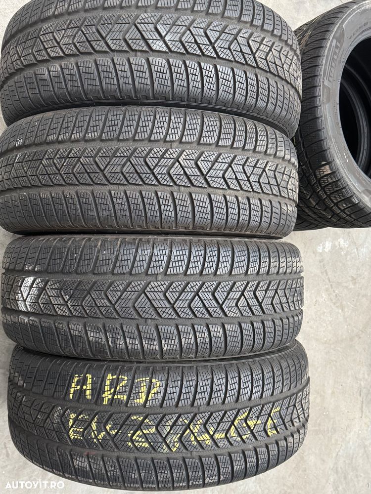 Vând 4 anvelope 235/55/19 Pirelli de iarnă ca noi - 1