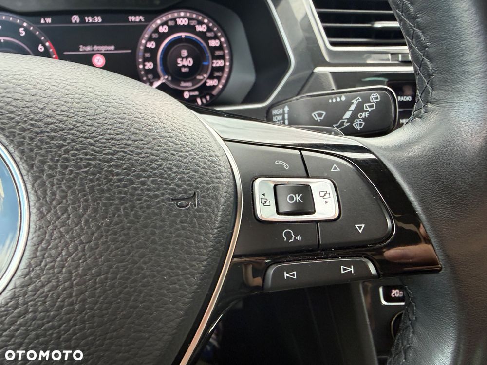 Volkswagen Tiguan - 12