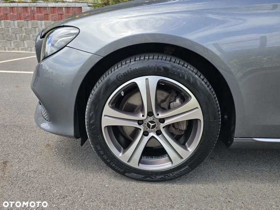 Mercedes-Benz Klasa E 220 d 4Matic 9G-TRONIC Avantgarde - 15