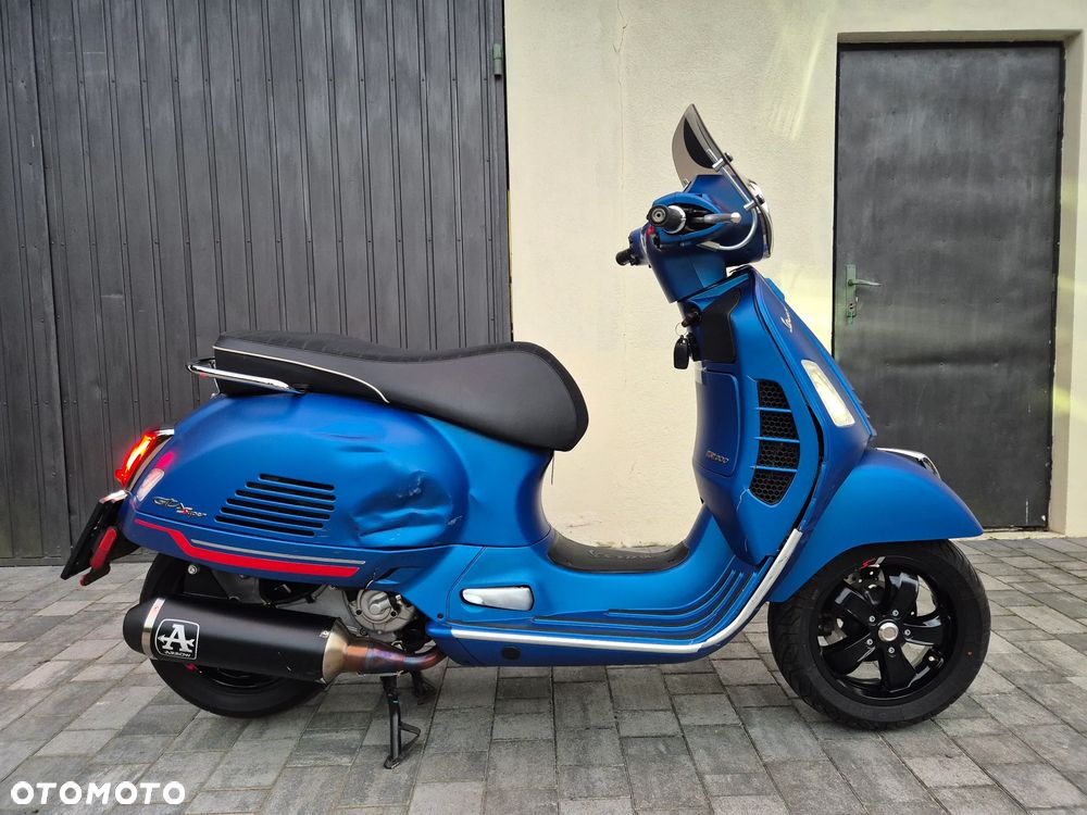 Vespa GTS - 1
