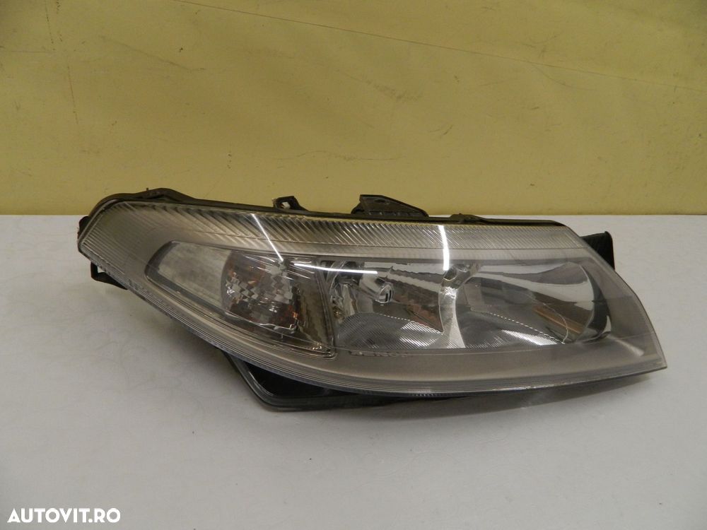 Far dreapta Renault Laguna 2 Xenon, 2001, 2002, 2003, 2004, 2005. - 4