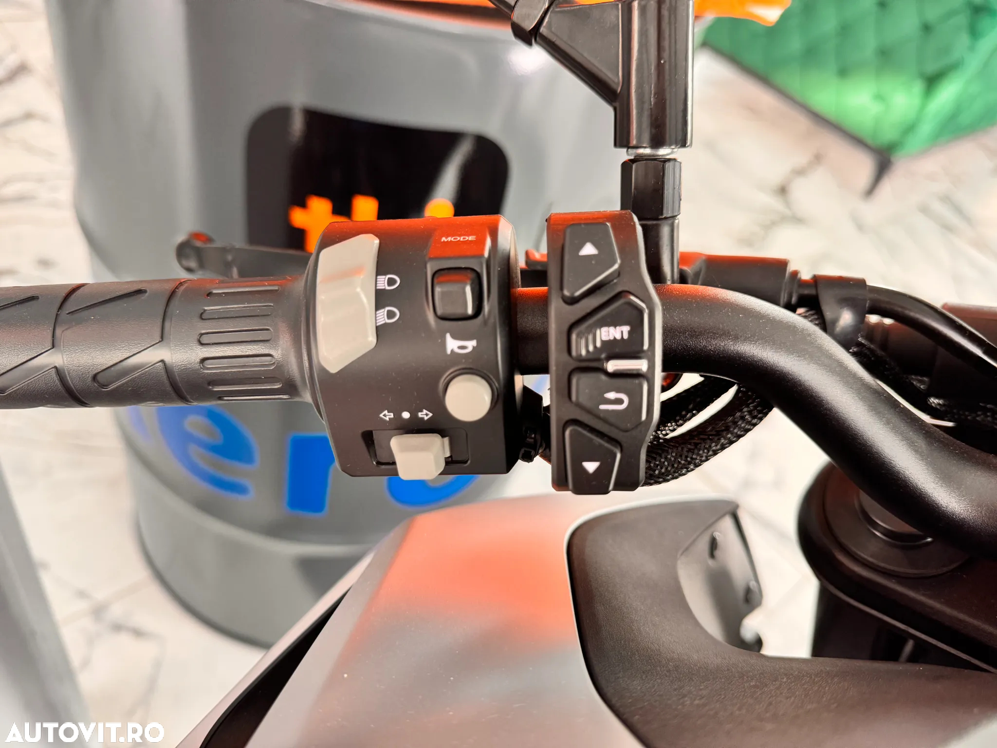 CF Moto 300NK ABS - 4