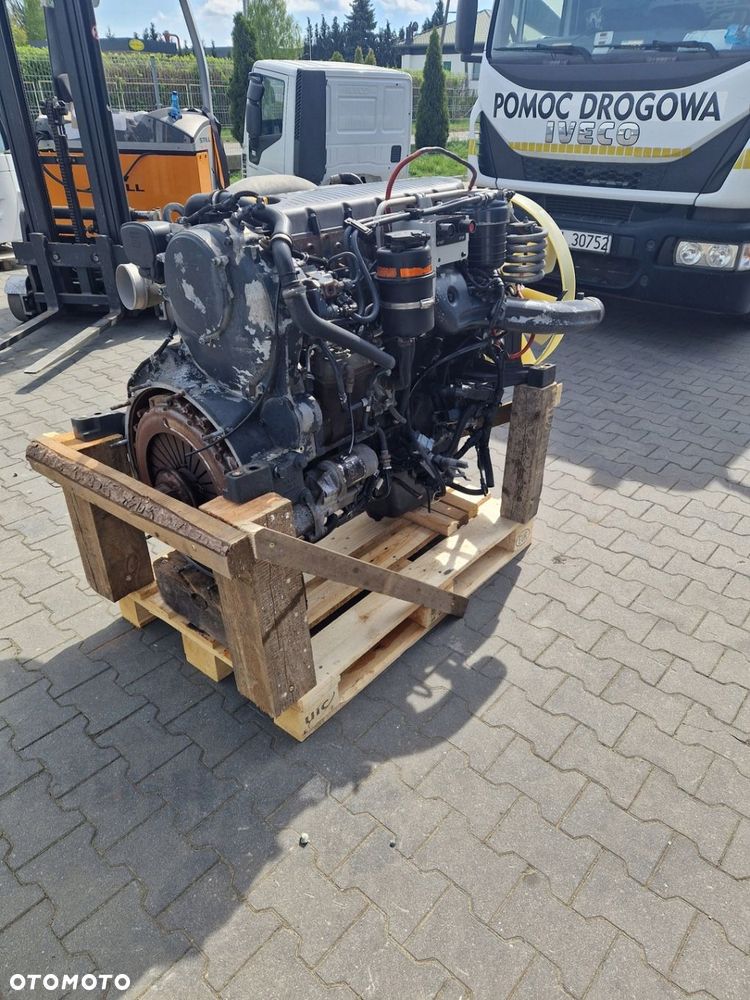 Silnik Iveco Stralis Trakker Cursor 9 Euro 6 F2CFE611D F2CFE611 Mały Przeb. - 4