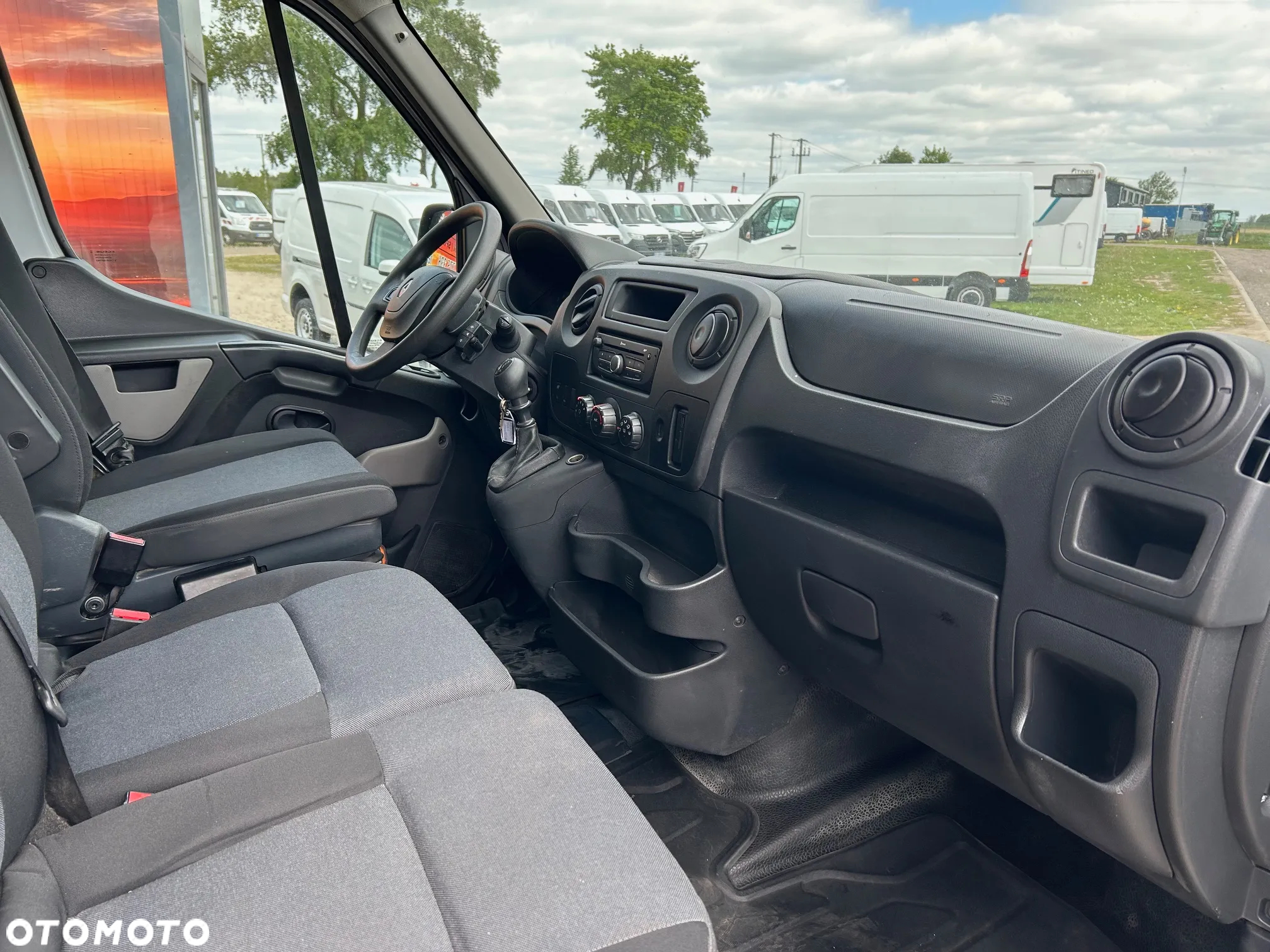 Renault Master brygadówka - 9