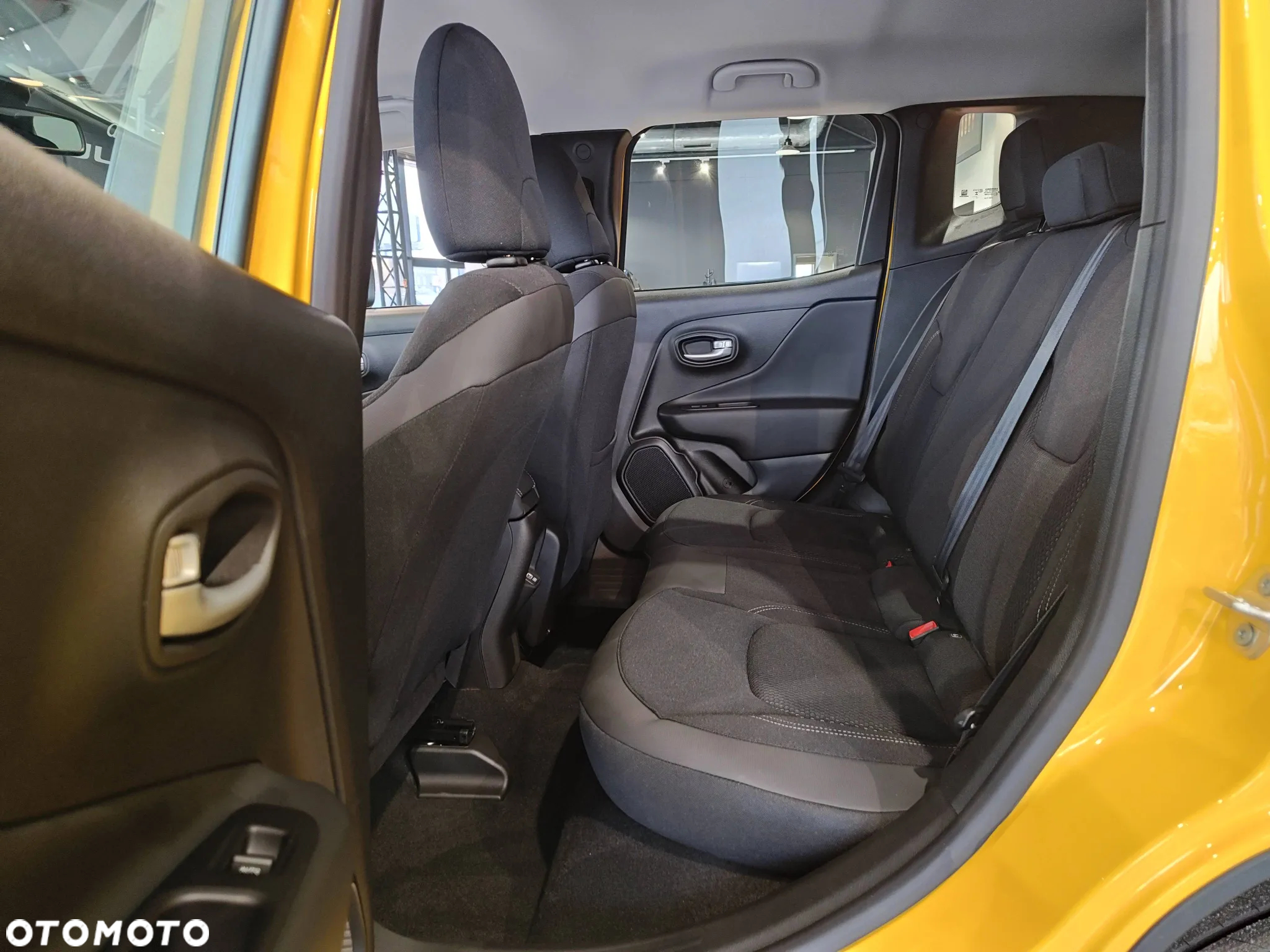 Jeep Renegade 1.5 T4 mHEV Summit FWD S&S DCT - 11