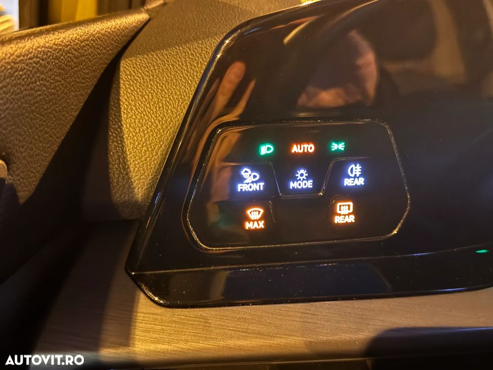 Volkswagen Golf 2.0 TDI 150CP DSG Style - 17