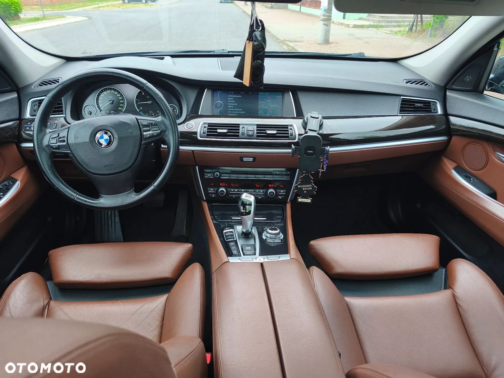 BMW 5GT 530d xDrive - 14
