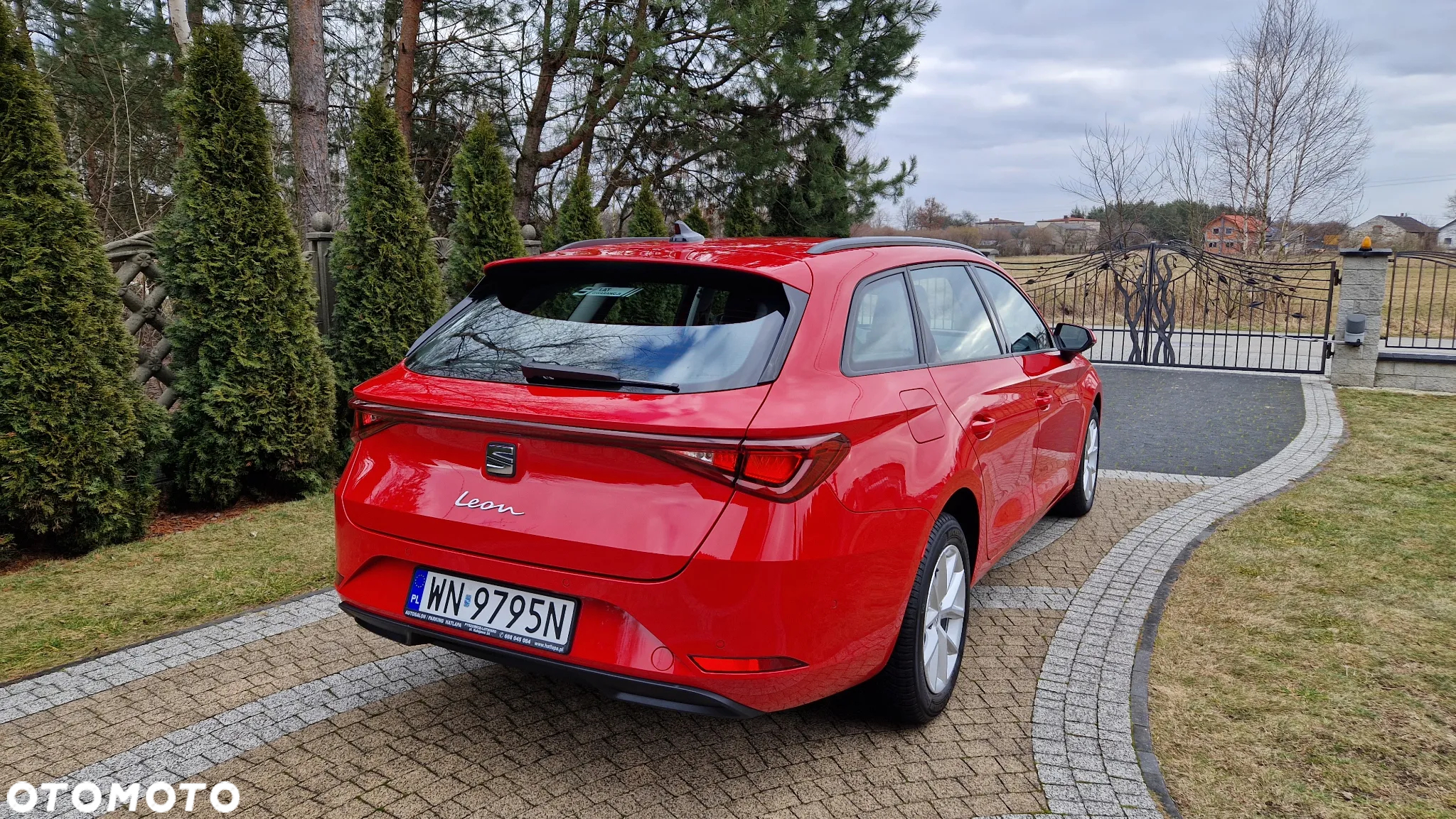 Seat Leon 1.5 eTSI Full LED DSG - 4