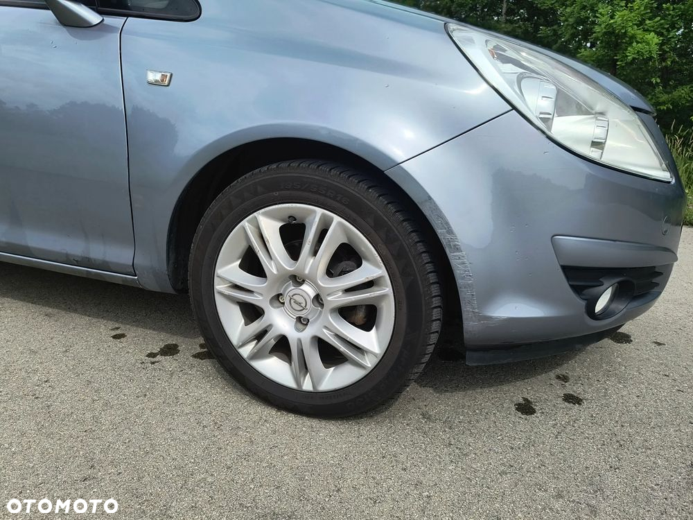 Opel Corsa 1.4 16V Cosmo - 8