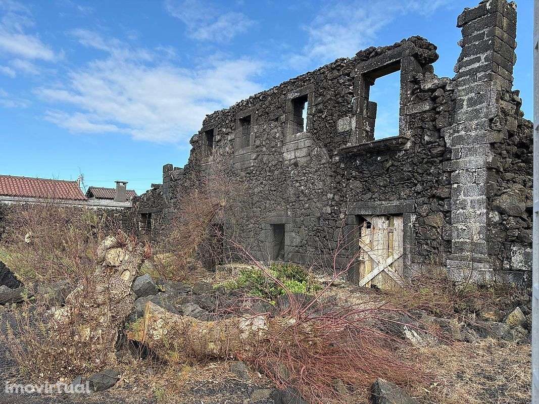 Moradia T4 para venda - Grande imagem: 2/18