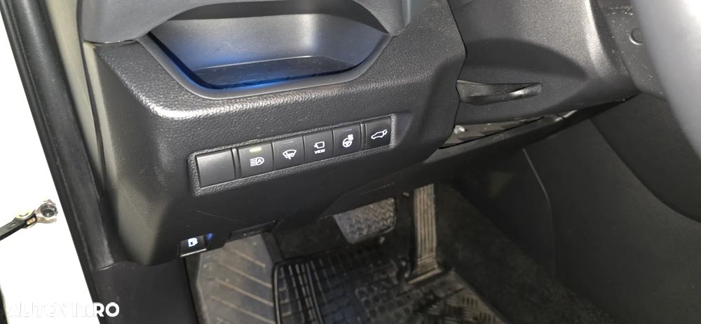 Toyota RAV4 2.5 Hybrid VVT-iE 4x4 Luxury - 6