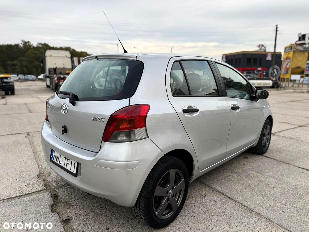Toyota Yaris 1.33 Luna - 3