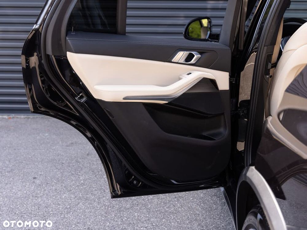 BMW X5 xDrive40i - 23