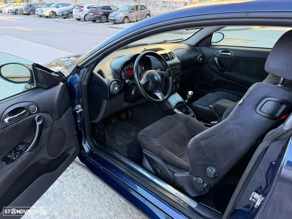 Alfa Romeo GT 1.9 JTD M-JET - 5