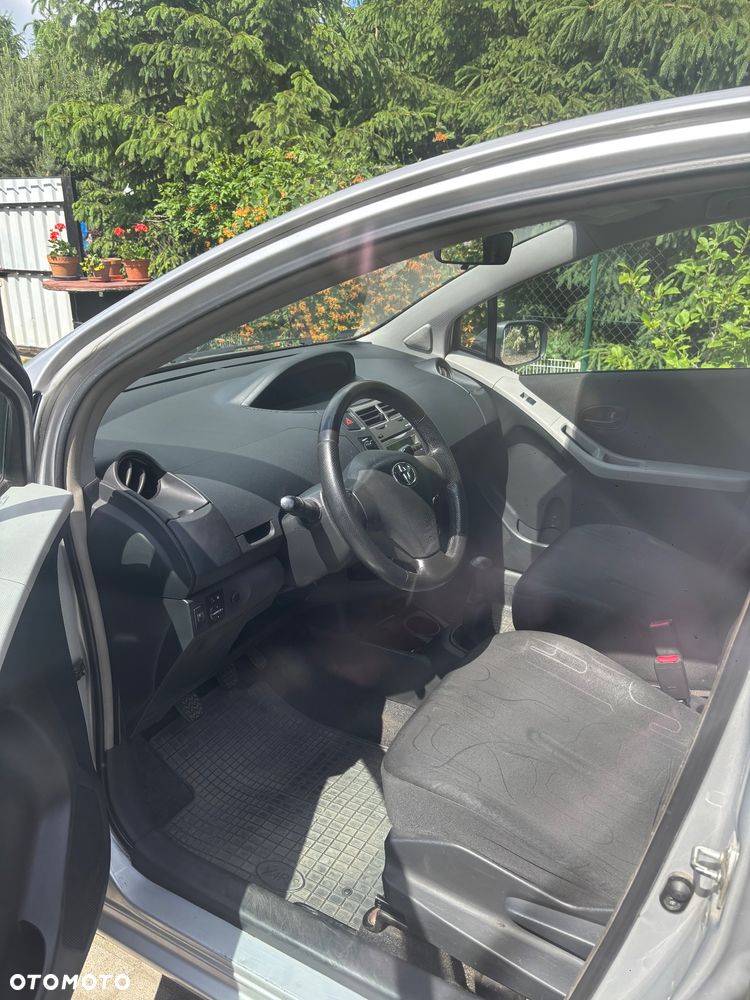 Toyota Yaris - 9