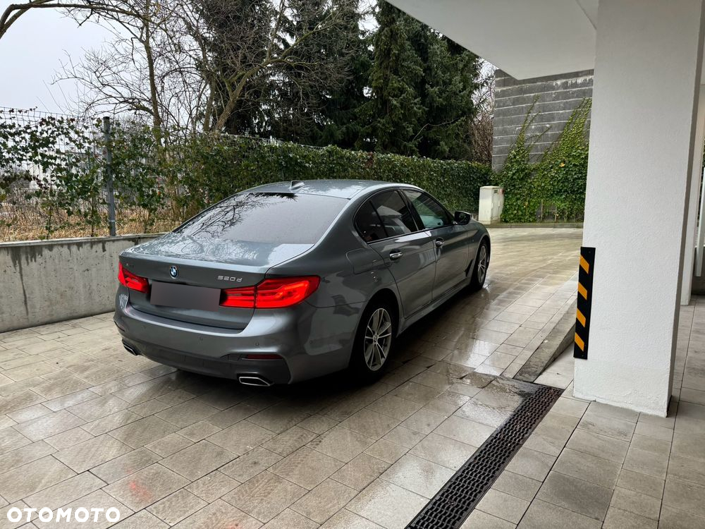 BMW Seria 5 520d xDrive - 25