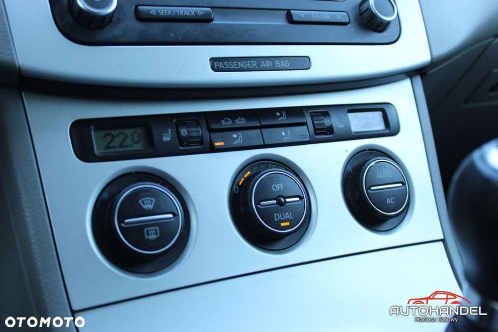Volkswagen Passat - 12