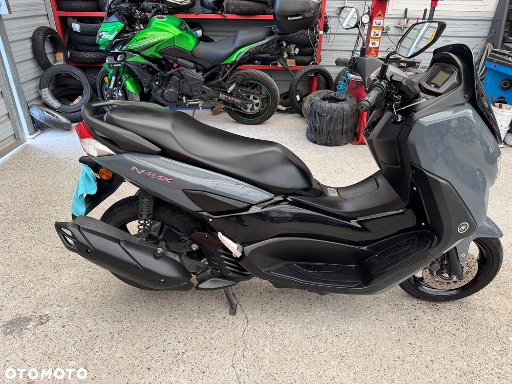 Yamaha NMAX - 10
