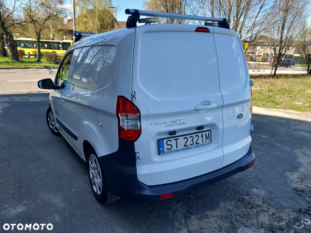Ford COURIER - 25