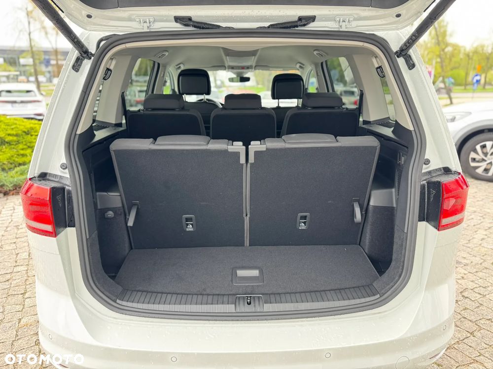 Volkswagen Touran 2.0 TDI SCR DSG Comfortline - 24