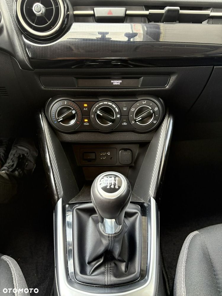 Mazda 2 - 18