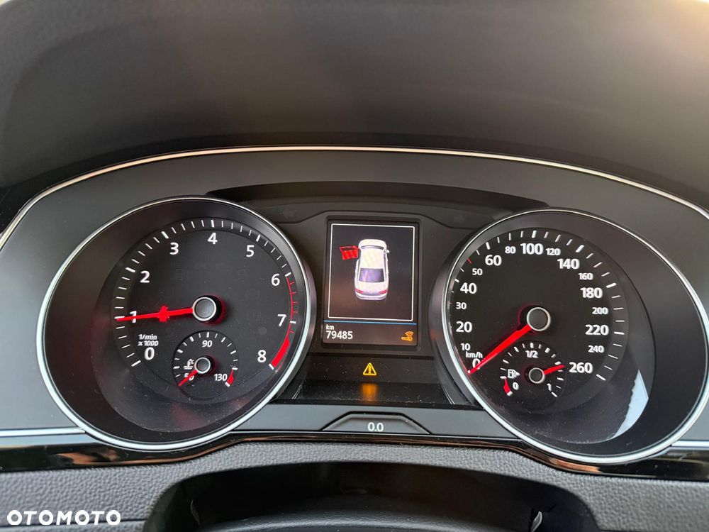 Volkswagen Passat 1.8 TSI BMT Highline - 15
