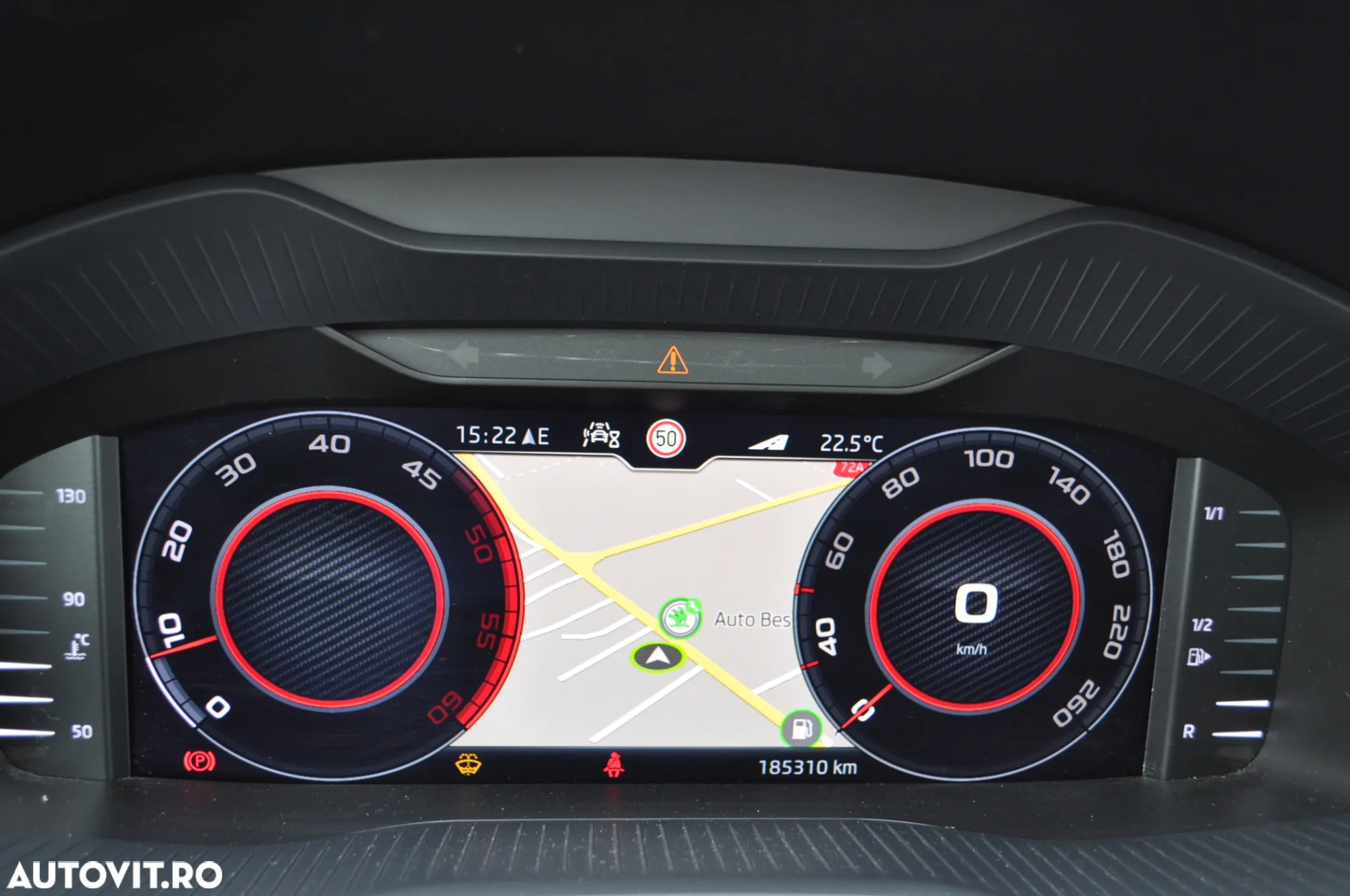 Skoda Karoq 2.0 TDI SCR Sportline - 27