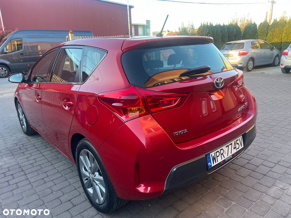 Toyota Auris - 11
