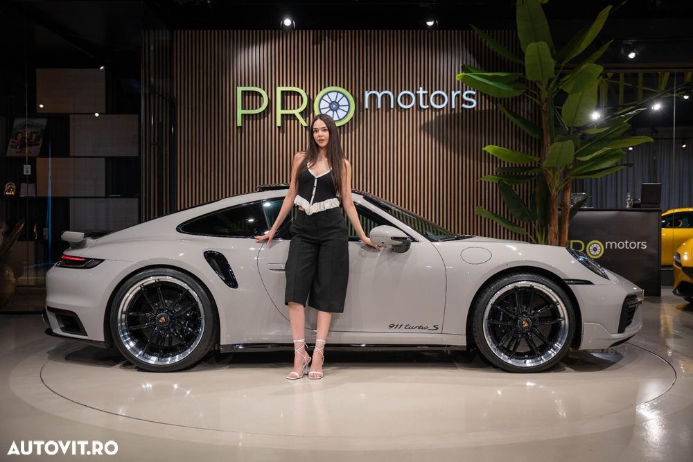 Porsche 911-TURBO-S - 7