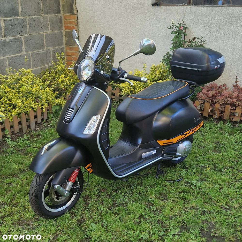 Piaggio Vespa - 3