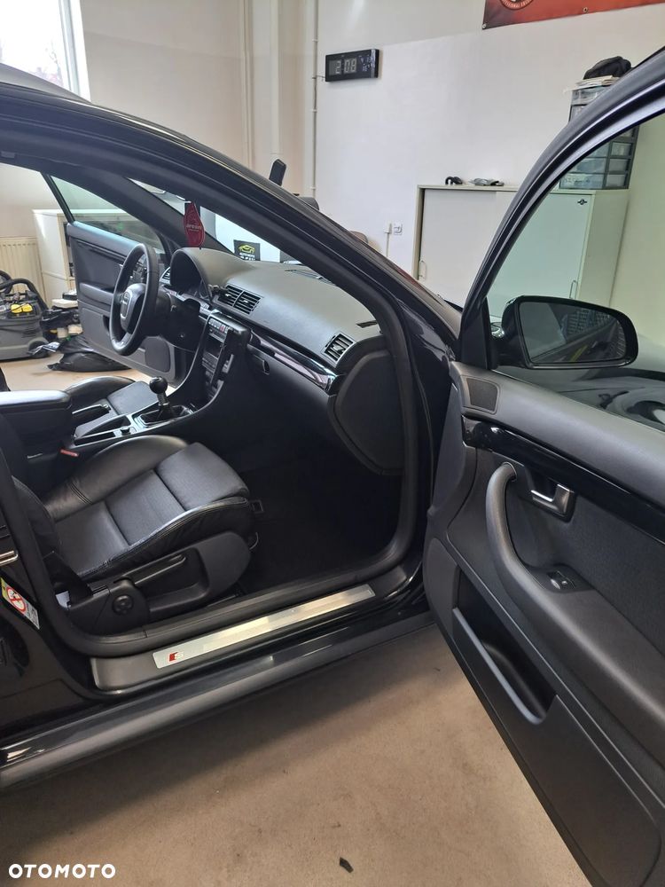 Audi A4 Avant 2.0 TDI - 8