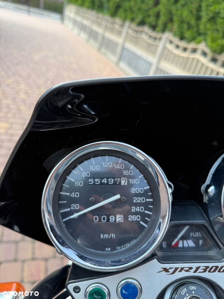 Yamaha XJR - 3