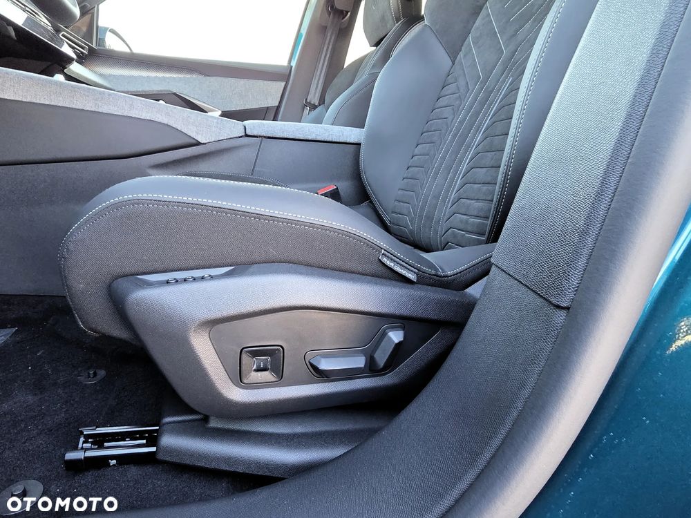 Peugeot 3008 1.2 PureTech mHEV GT E-DCS6 - 23