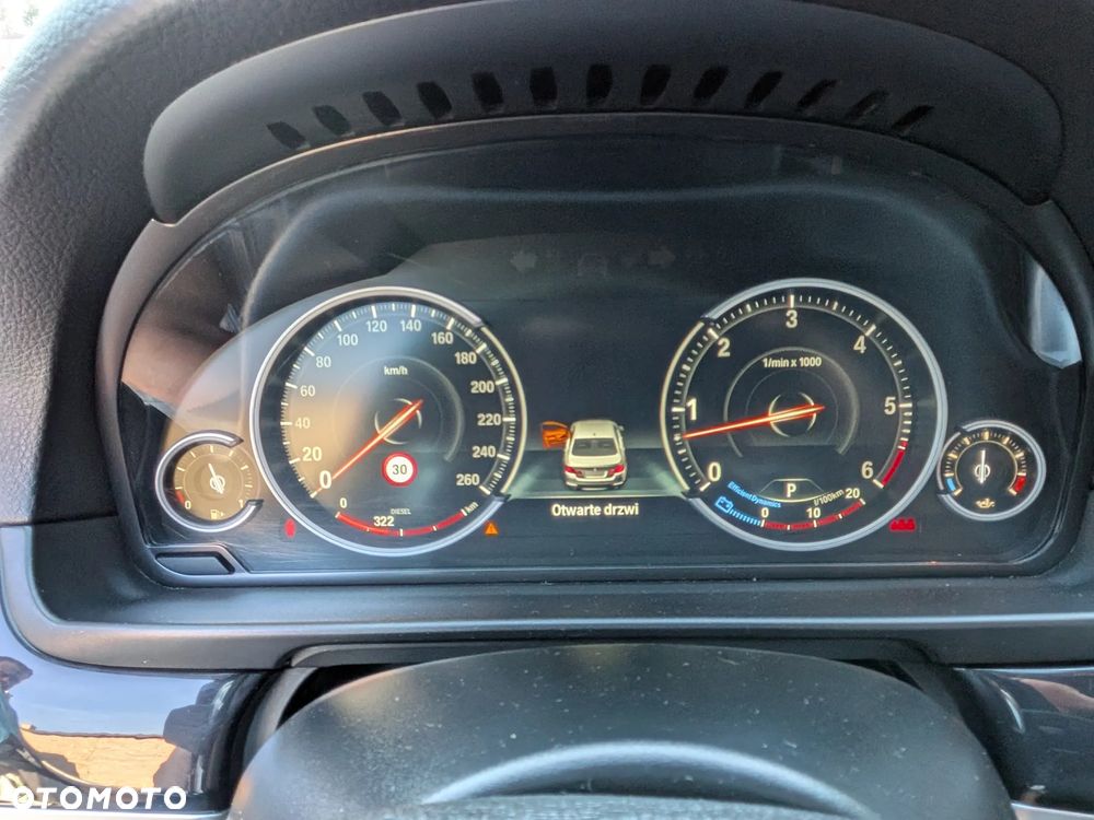 BMW Seria 5 530d xDrive Luxury Line - 18