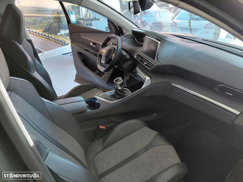 Peugeot 5008 PureTech 130 Stop & Start Active Pack - 17