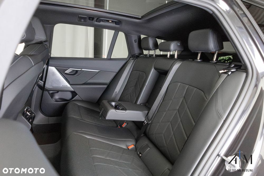 BMW Seria 5 520d xDrive - 38