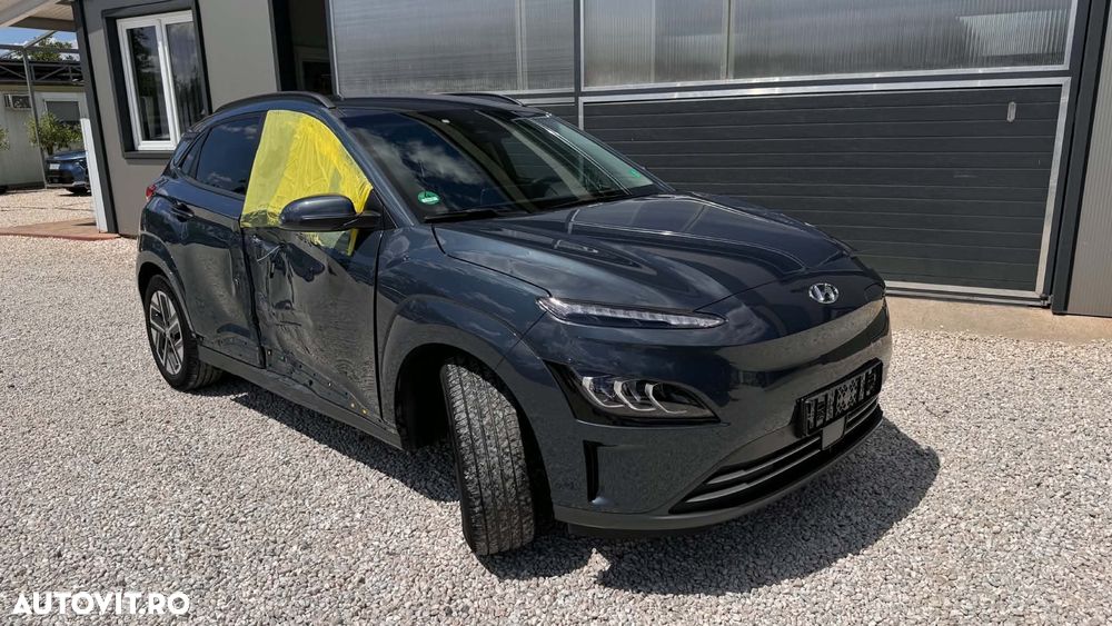 Hyundai KONA - 3