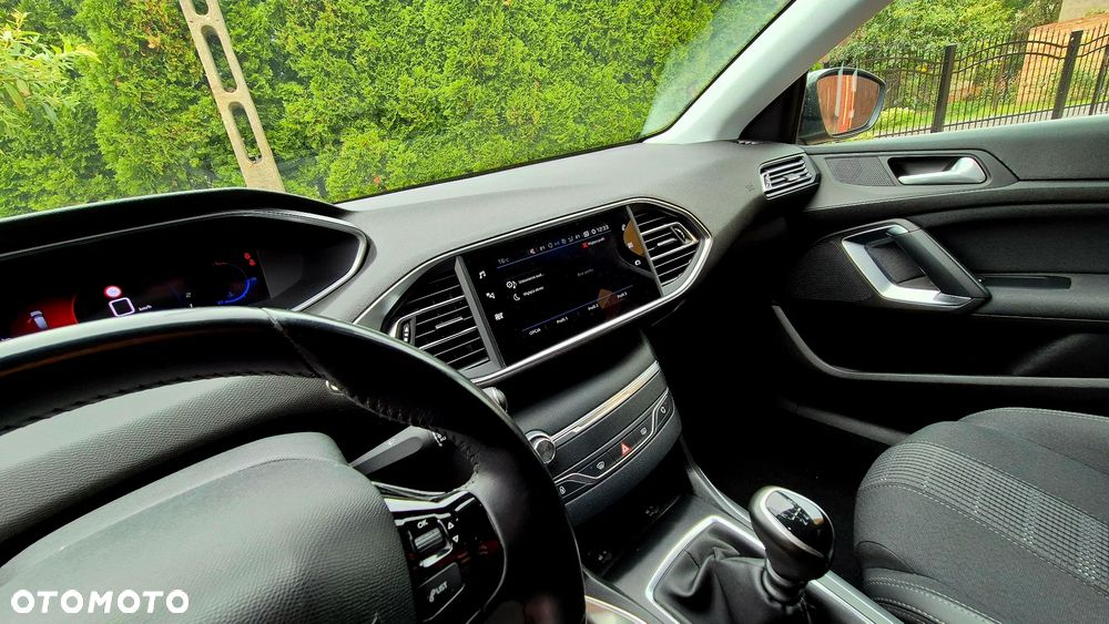 Peugeot 308 BlueHDi 130 Allure - 27