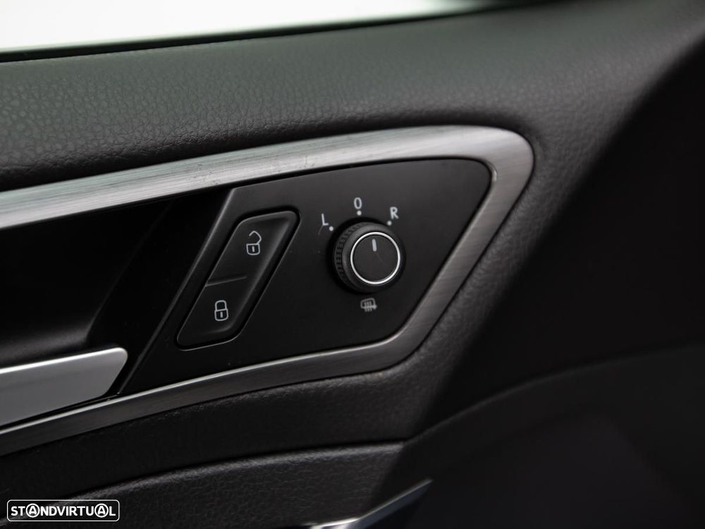 VW Golf Variant - 13