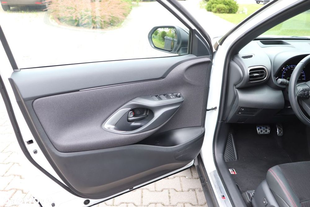 Toyota Yaris Cross 130 1.5 VVT-i GR Sport - 14