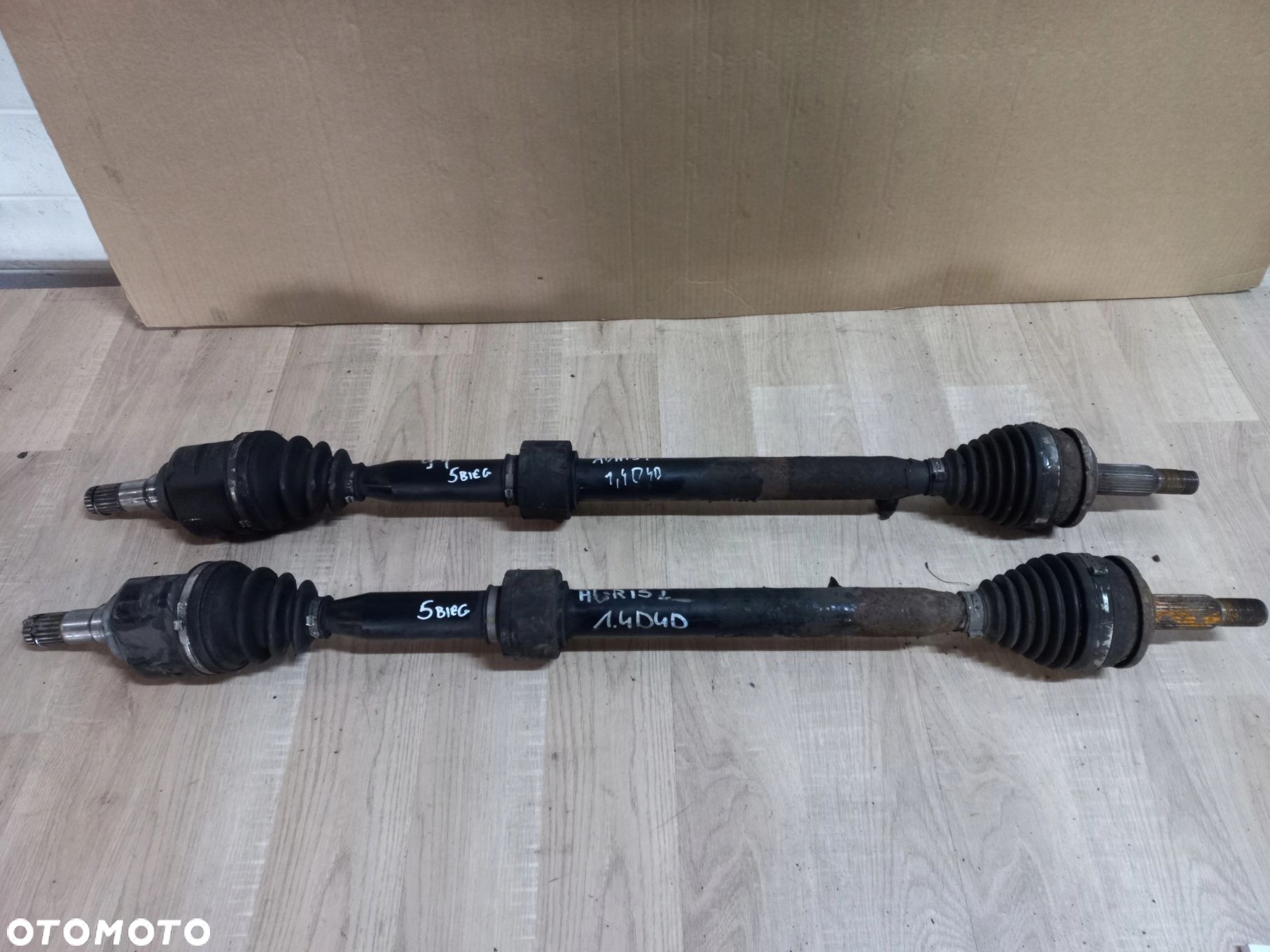Toyota Auris I 1,4 d4d półoś prawa przegub 5B - 1