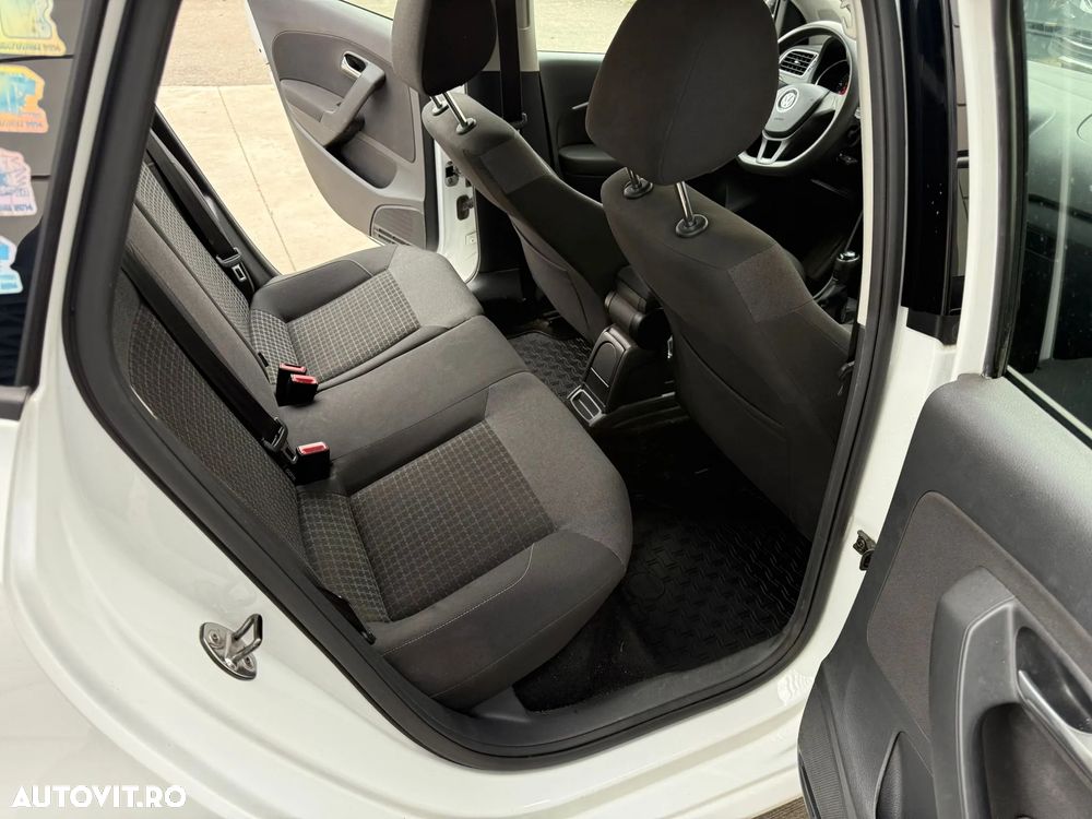 Volkswagen Polo 1.4 TDI CR Comfortline - 12