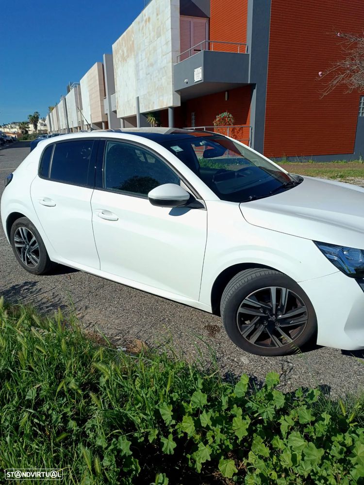Peugeot 208 1.2 PureTech Allure EAT8 - 5