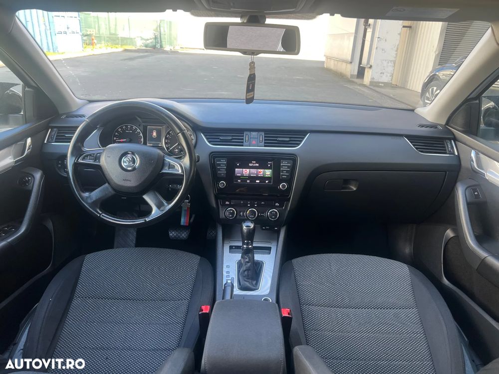Skoda Octavia 2.0 TDI ELEGANCE DSG - 18
