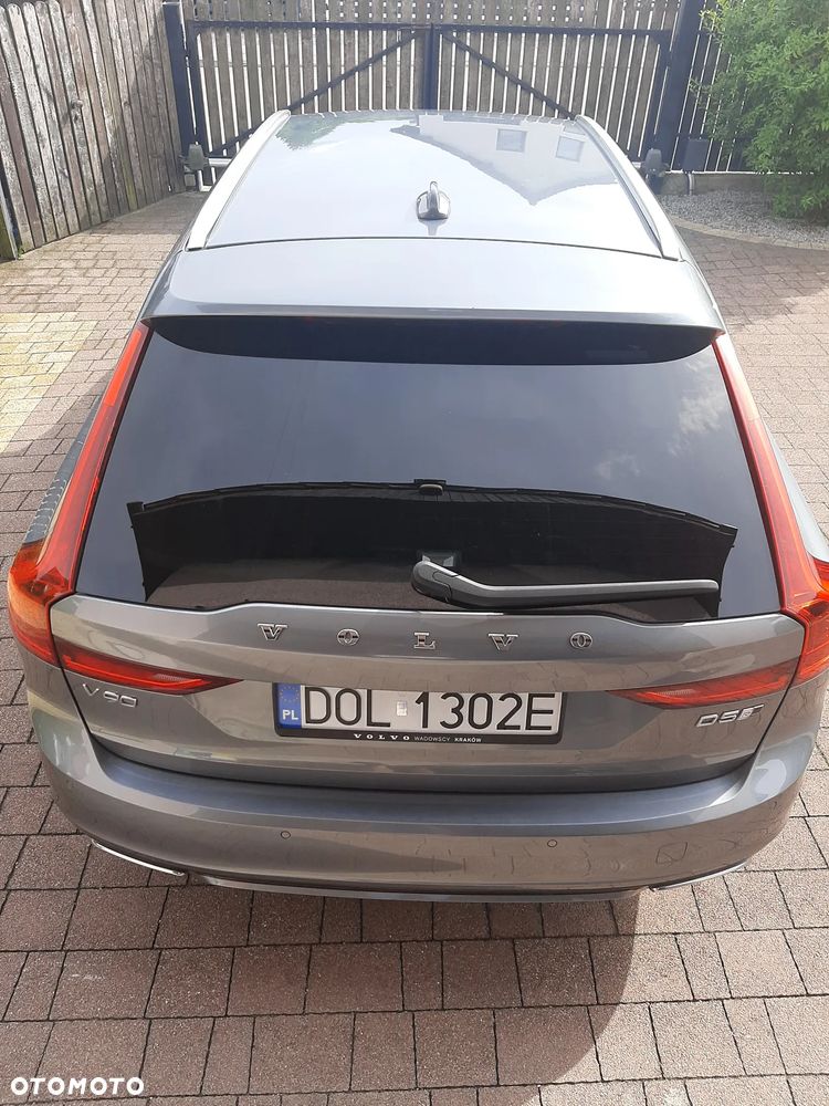 Volvo V90 D5 AWD R-Design - 10