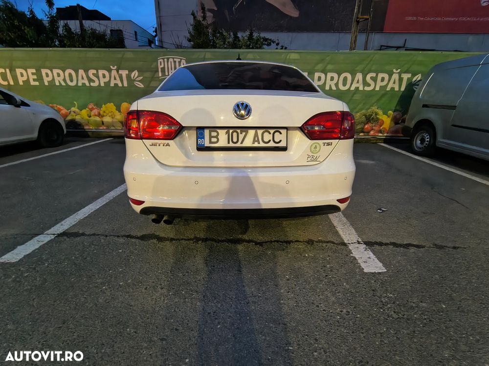 Volkswagen Jetta 1.4 TSI Highline - 16