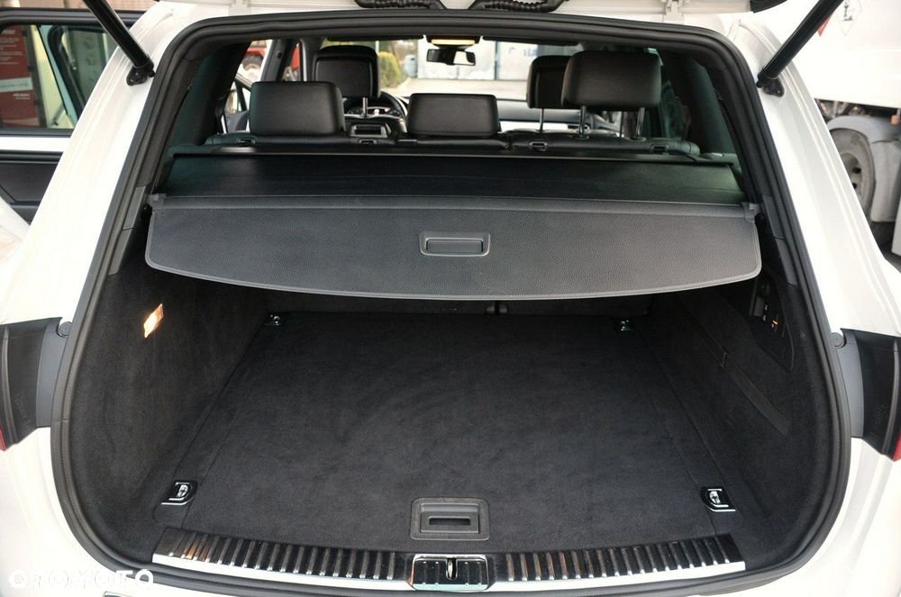 Volkswagen Touareg - 22