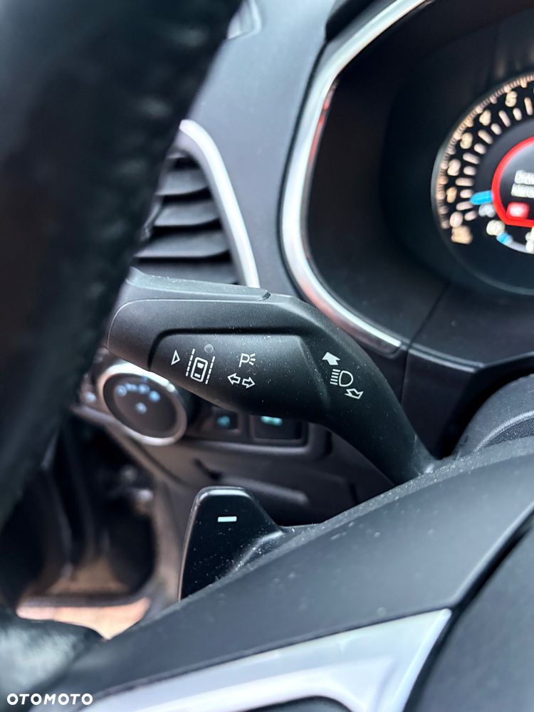 Ford S-Max - 13