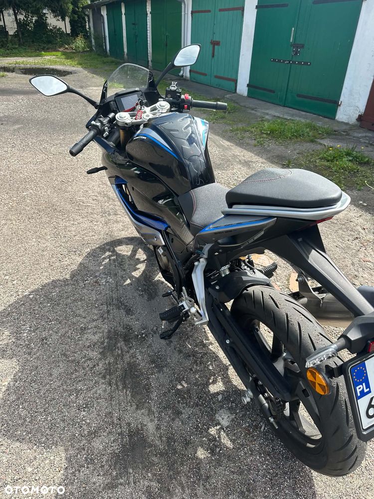 QJMOTOR SRK 125R - 2